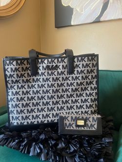Michael Kors Signature Jacquard Tote In Black And Gray With Matching Wallet🎀