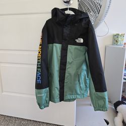 Northface Rain Jackets Kids Size Small 7/8.Great Condition 