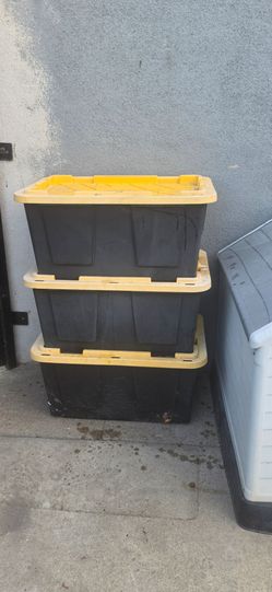 Heavy Duty Plastic Storage Totes with Lids – Set of 5