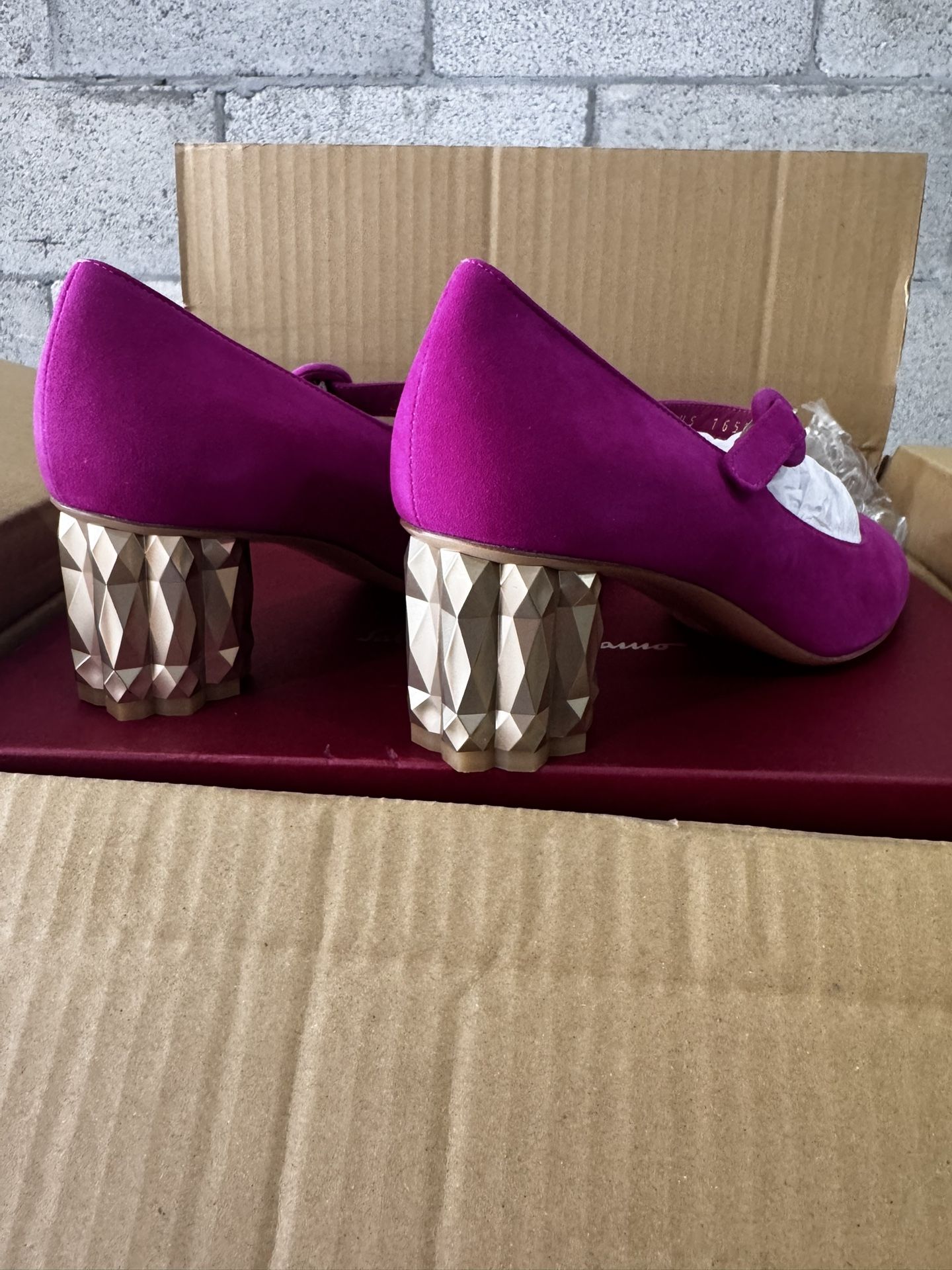 New FERRAGAMO Magenta pink (Original)