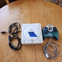 Sega Dreamcast Console Complete With One Controller