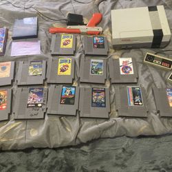 ORIGINAL NES With 12 Games And Lightgun