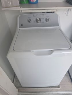 GE WASHER AND DRYER SET