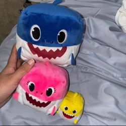 Baby Shark Plush Bundle