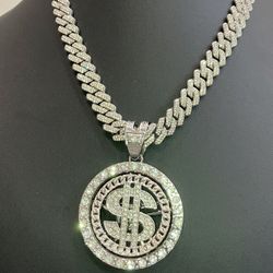 New Spinning Dollar Pendant and curb chain 