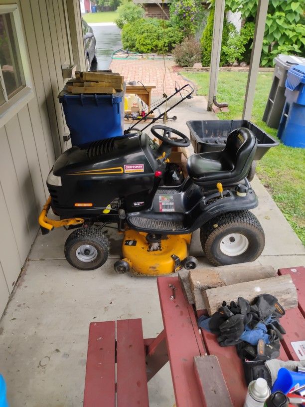 Craftsman 24hp / 42in Riding Mower