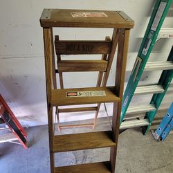 Keller model W-6 Type 3 6' foot wooden step ladder