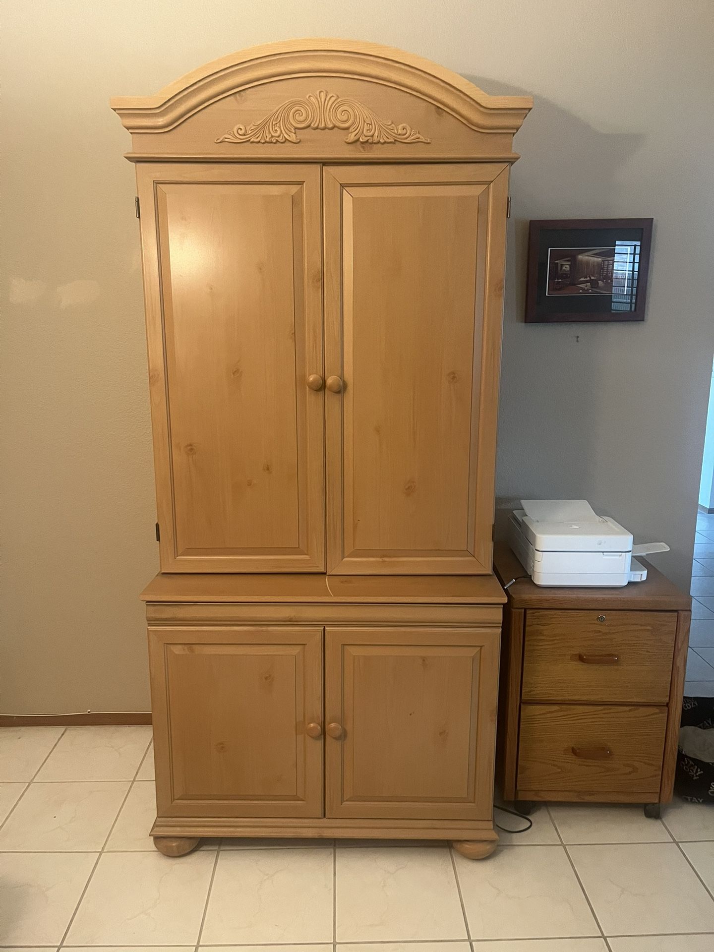 Armoire - Computer Workstation