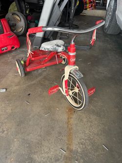 Radio Flyer Kids Tricycle