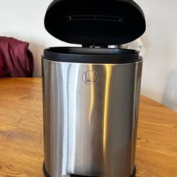 Trash Can