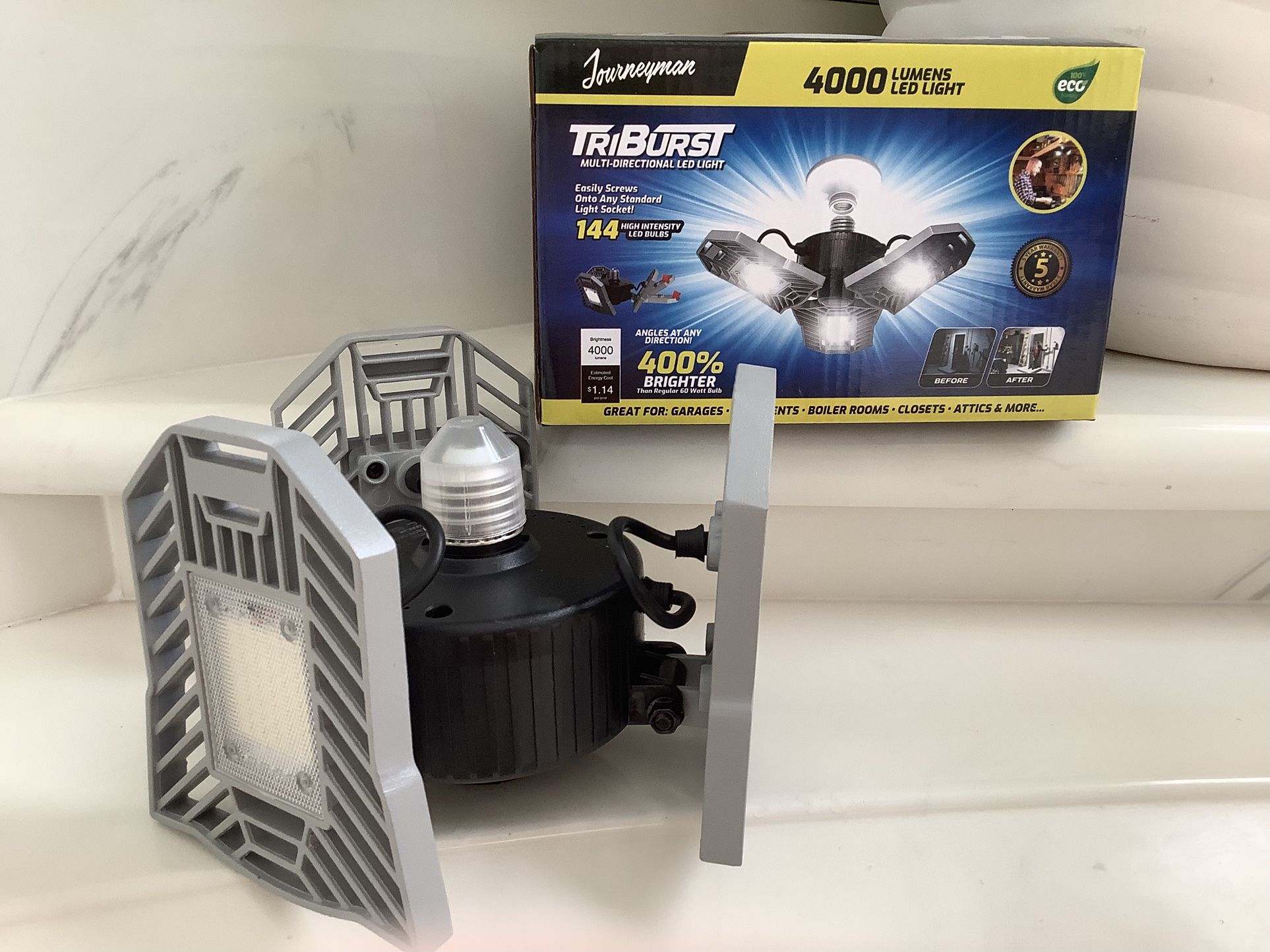 TriBurst LED Light, NEW