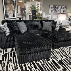 Ashley Black Lyndan Sectional And ottoman 