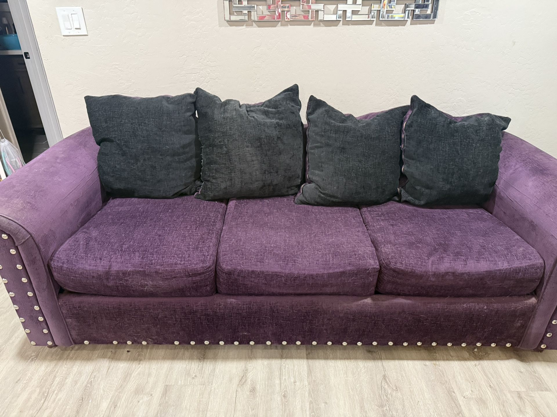Couch W/ Pull Out Queen Bed