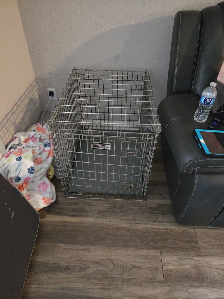 Dog Crate Great Shape !
