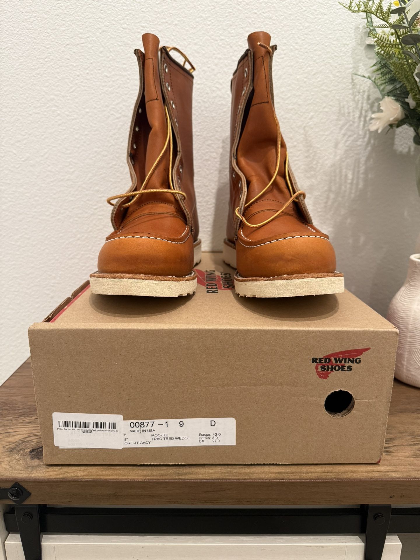 RED WING 8" Moc Toe No. 877 - Oro Legacy Size 9D Men’s