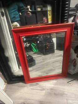 Mirrors and wall art