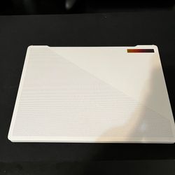 ASUS ROG Zephryus G14 with charger and box