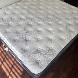 King Pillow Top Mattress