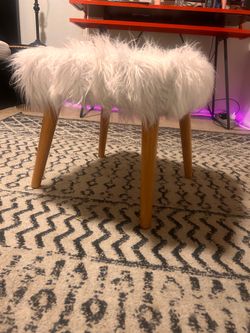 Vibey 🪩 Faux  Fheepskin Footstool 😎