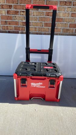 Milwaukee pack up tool box