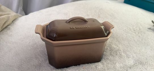 Brown Covered Baking Loaf Dish
