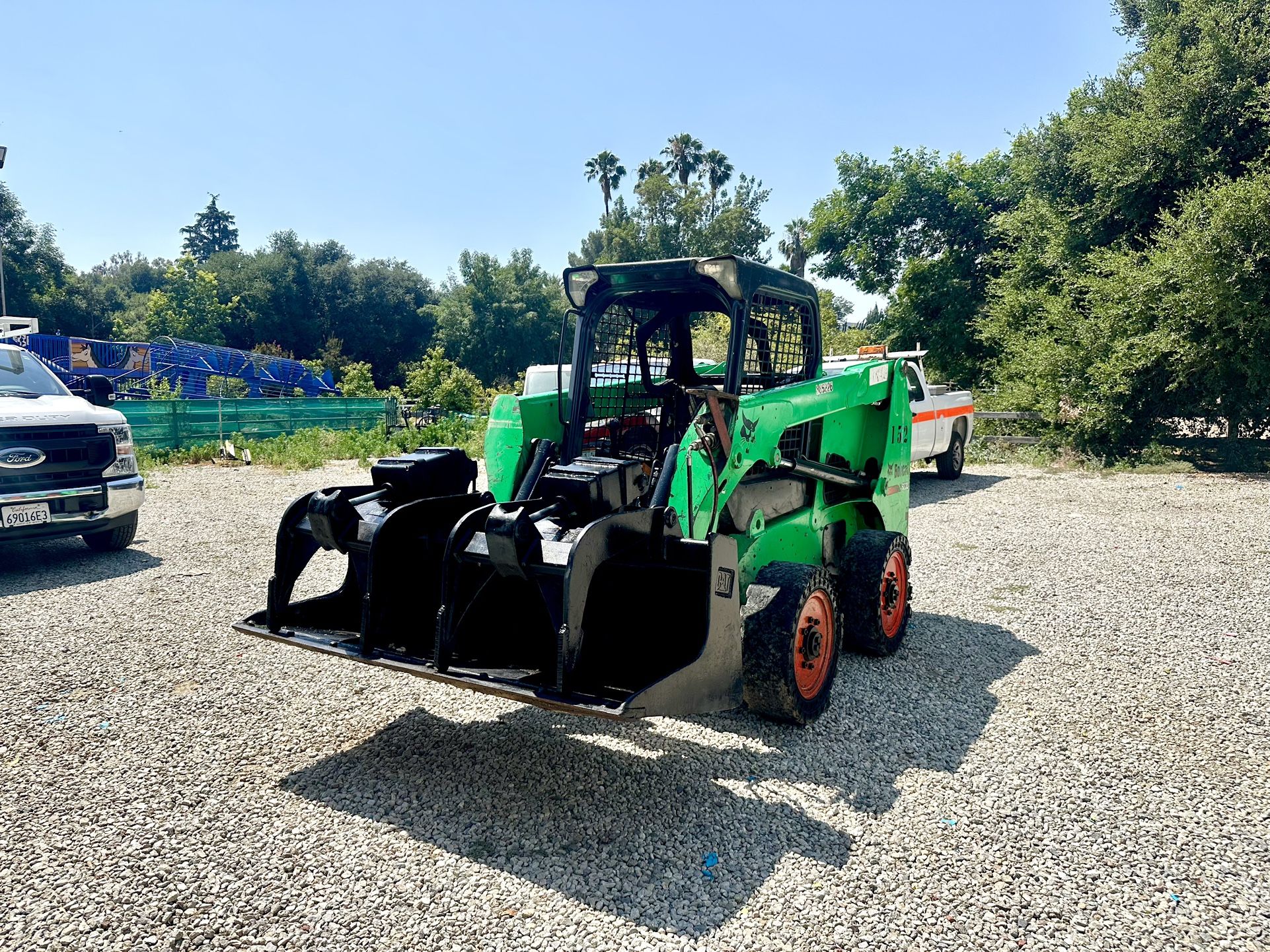 2017 BOBCAT S630 SKIDSTEER WITH GRAPPLE BUCKET SKID STEER LOADER S-630