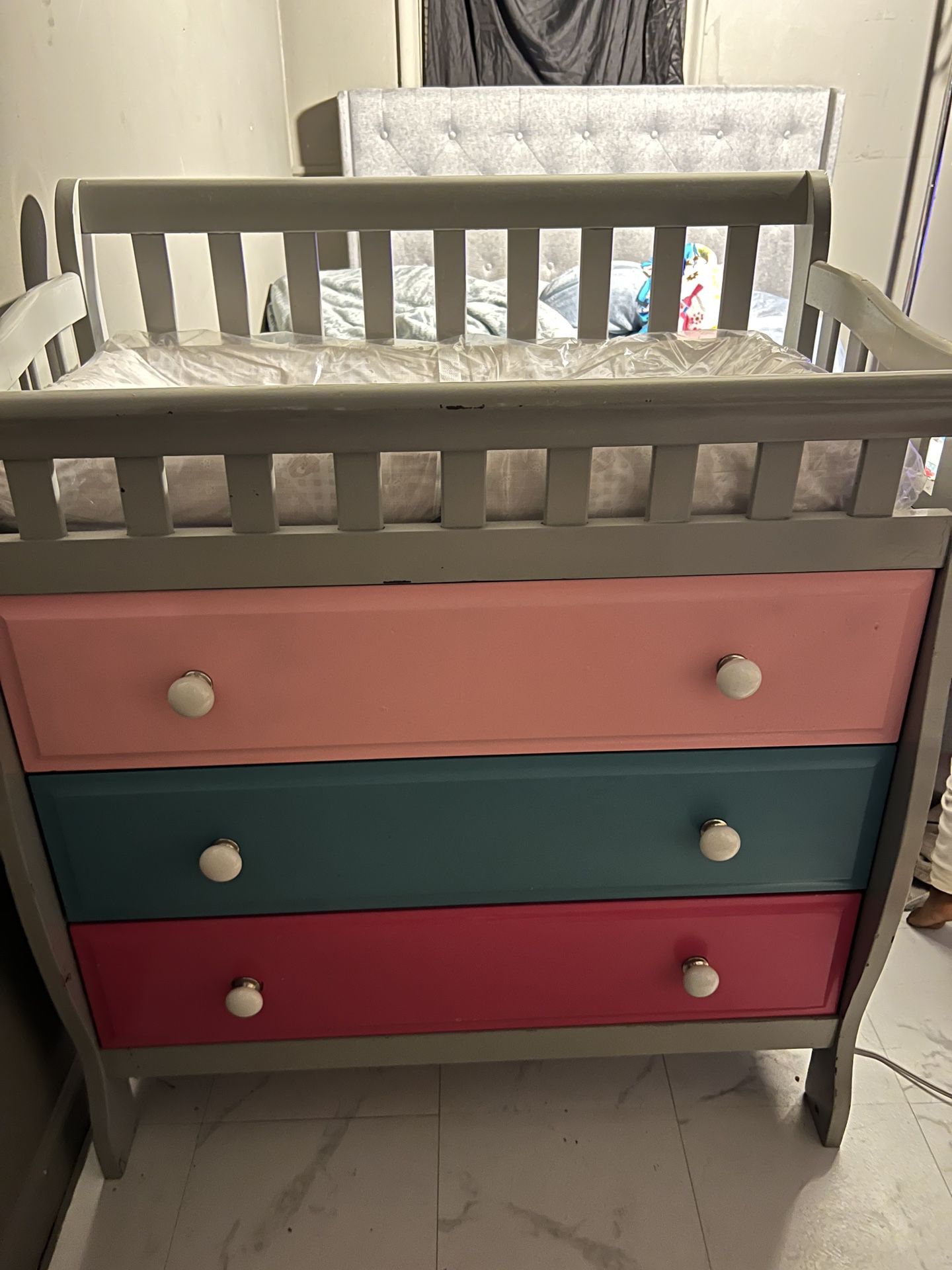 Baby Dresser & Changing Table 