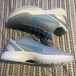 NIKE KOBE 6 PROTRO (Caitlin Clark Light Armory Blue)