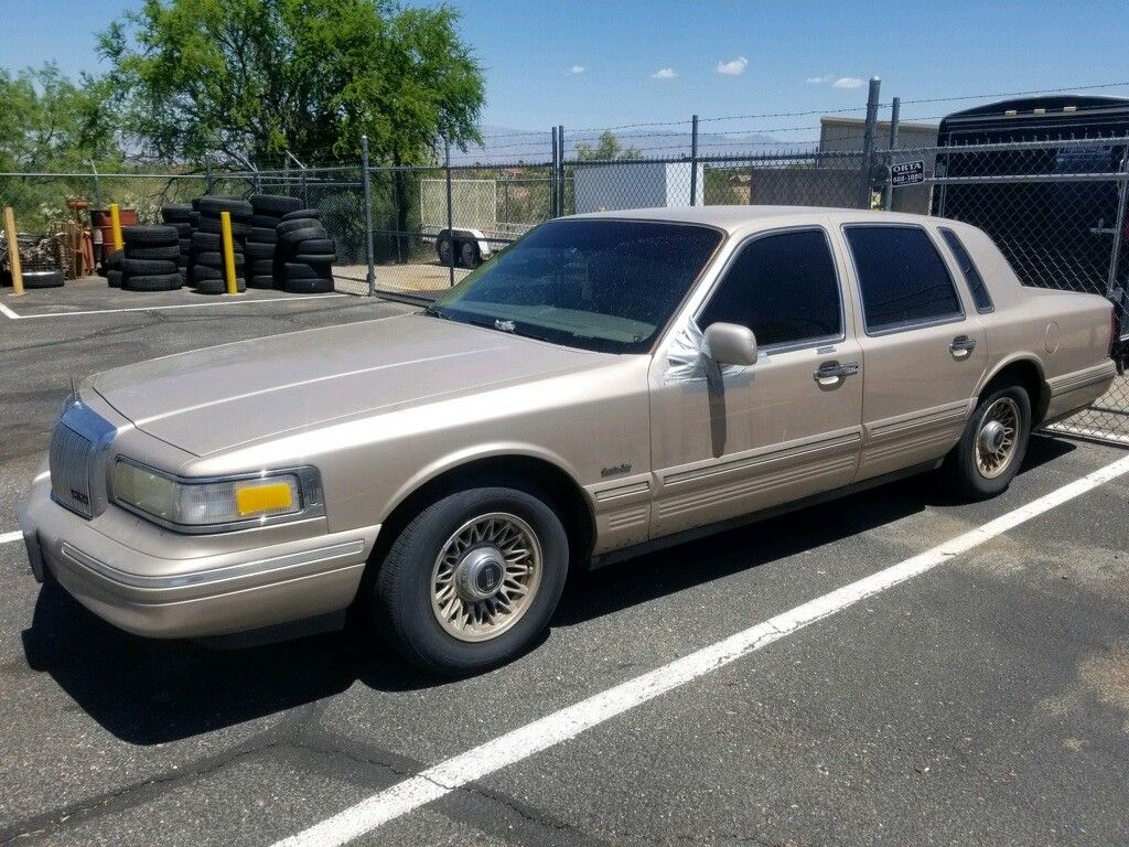 Lincoln Town car Parts
