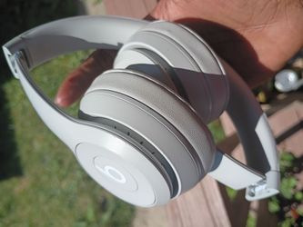 Beats Solo 4