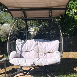 Outdoor Swinging Loveseat With Canopy