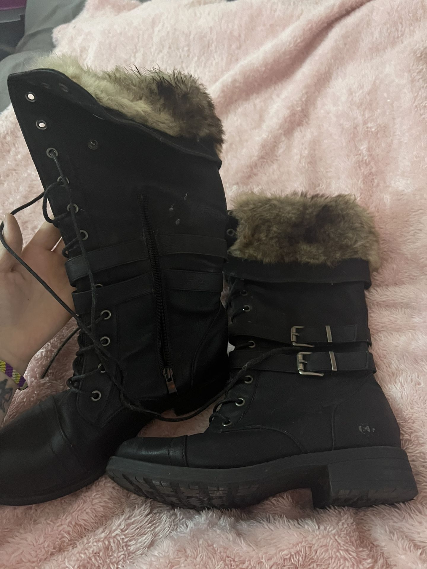 8.5 fur lined boots