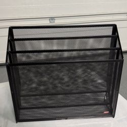 Rubbermaid 5-Section Black Mesh Vertical File Organizer / Desk Sorter