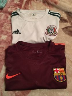 Playeras del Barcelona y selección mexicana