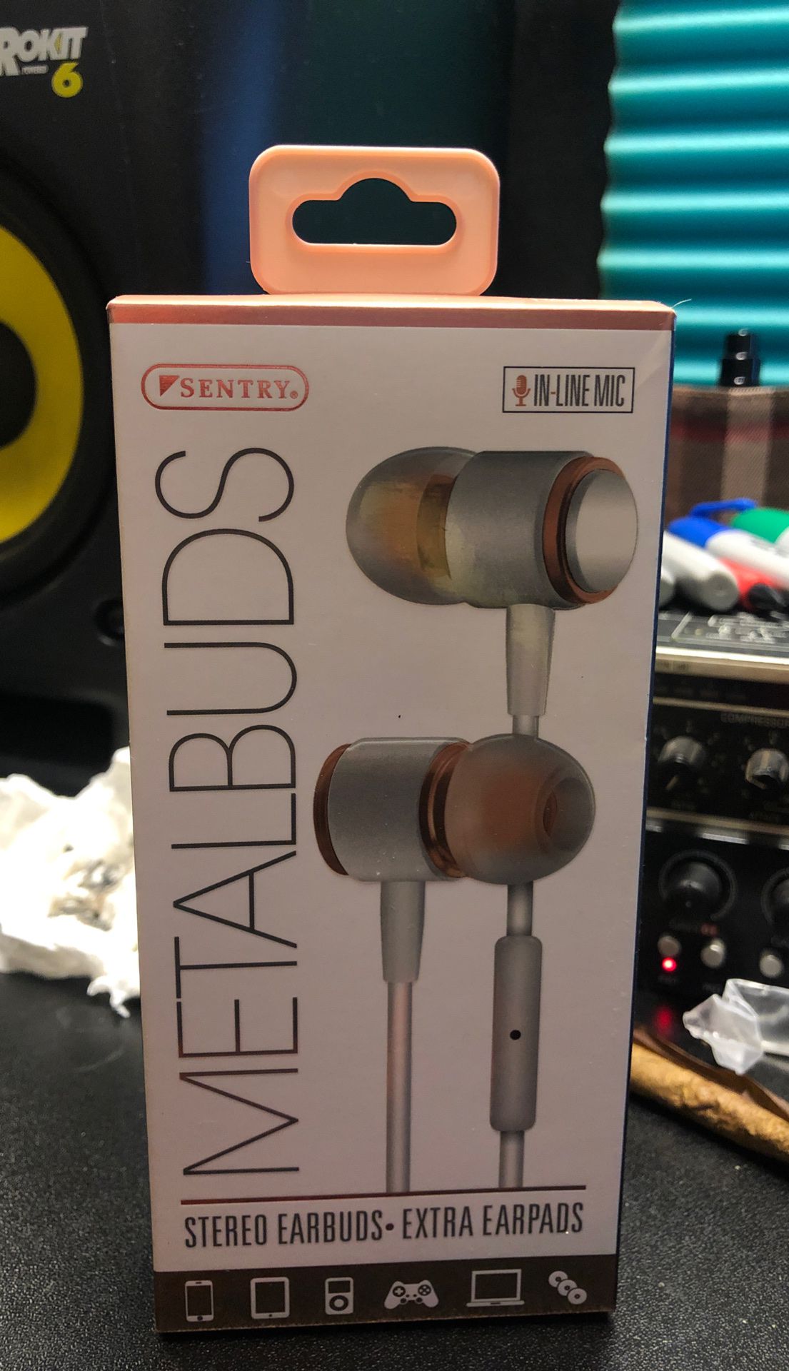 Sentry metal earbuds with mic