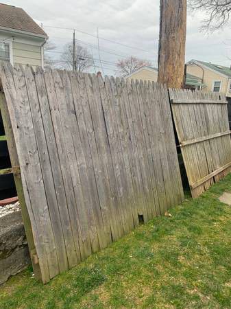 16 - 6' x 8' RECLAIMED-PRIVACY FENCE PANELS  $25 EACH! 