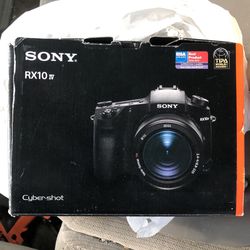Sony RX10 Cyber-shot SuperZoom Camera