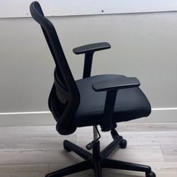 (6 Count) Mid-Back Leather and Mesh Office Chairs - Artopex Style
