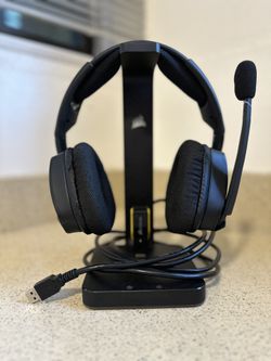 Corsair Void RGB Elite Gaming Headset + Corsair ST100 RGB Premium Headset Stand