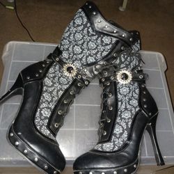 Ladies Boots