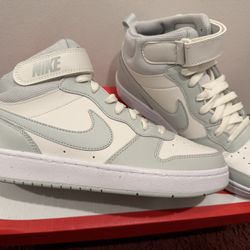 New/ Nuevos Kids Nike COURT BOROUGH MID 2