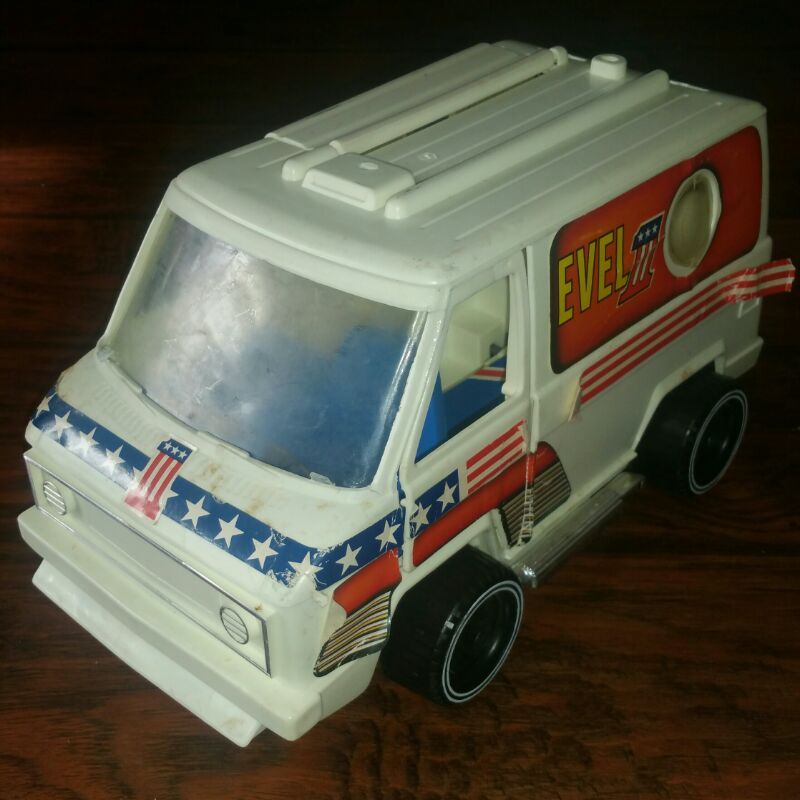 13" EVEL KENEVIL VAN TOY 1977