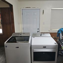 MAYTAG WASHER AND DRYER SET BOTH ELECTRIC XL CAPACITY DELIVERY AVAILABLE FOR EXTRA FEE WE DO REPAIRS 