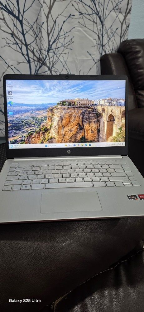 HP LAPTOP $150 WINDOWS 11