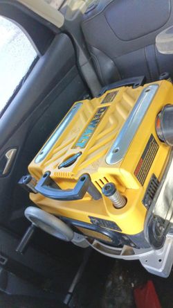DeWalt Thickness Planer