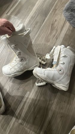 Ride Snowboard Boots Women’s Size 8.5