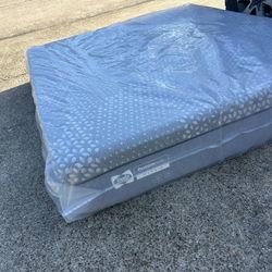 King Size Mattress And Box Spring 