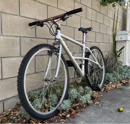 Alpinestars mountain bike