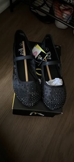 Girls flats
