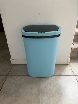 BestOffice | 13 Gallon Plastic Trash Can with Lid | Blue | Automatic Touchless Garbage Can | Odor Control | Modern Oval Design | Easy to Clean | Fits 